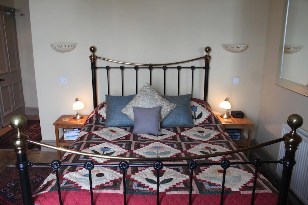 North Walk House Bed & Breakfast Линтън Екстериор снимка