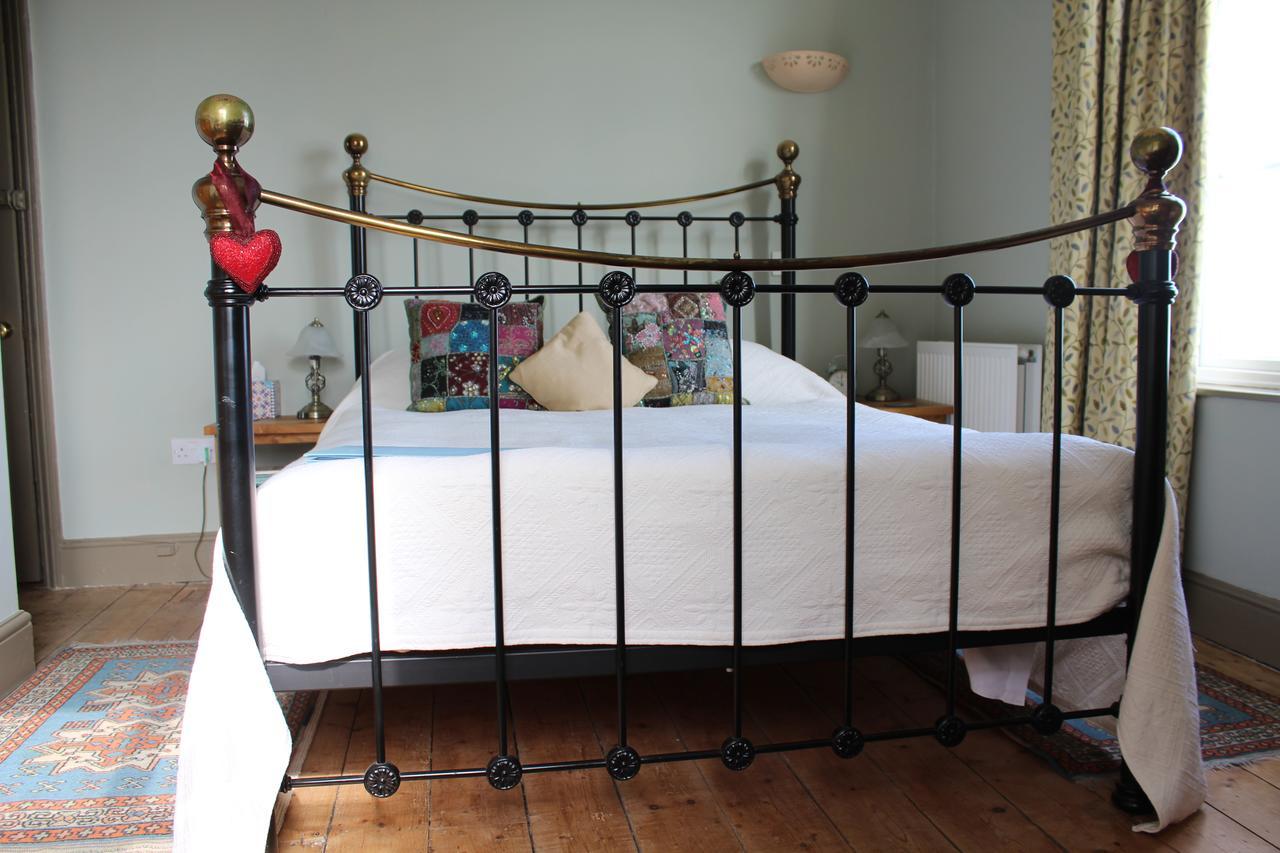 North Walk House Bed & Breakfast Линтън Екстериор снимка