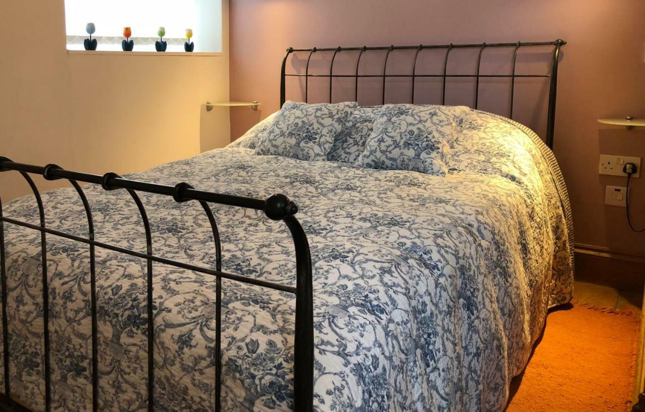 North Walk House Bed & Breakfast Линтън Екстериор снимка