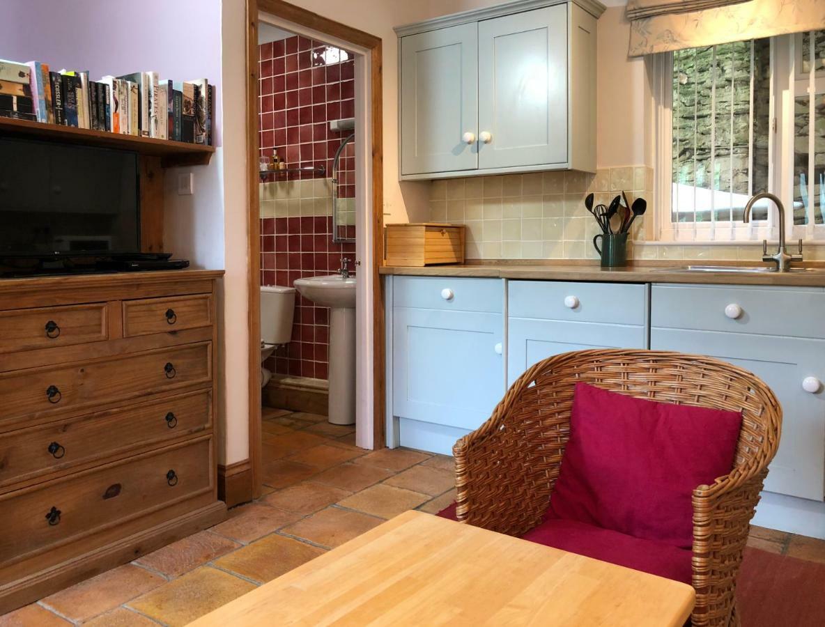 North Walk House Bed & Breakfast Линтън Екстериор снимка