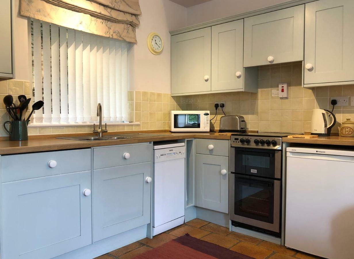 North Walk House Bed & Breakfast Линтън Екстериор снимка
